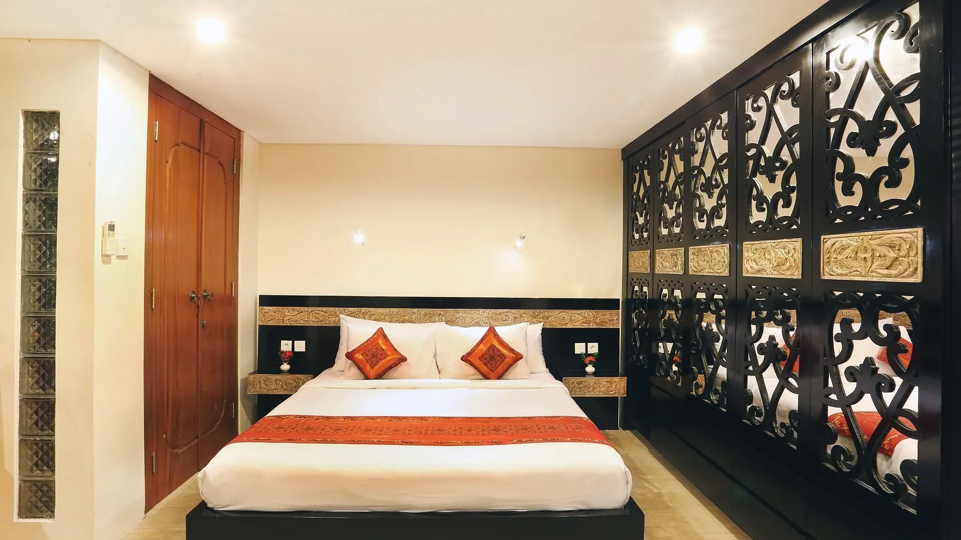 Bali Akasa Villa 塞米亚克 0*,